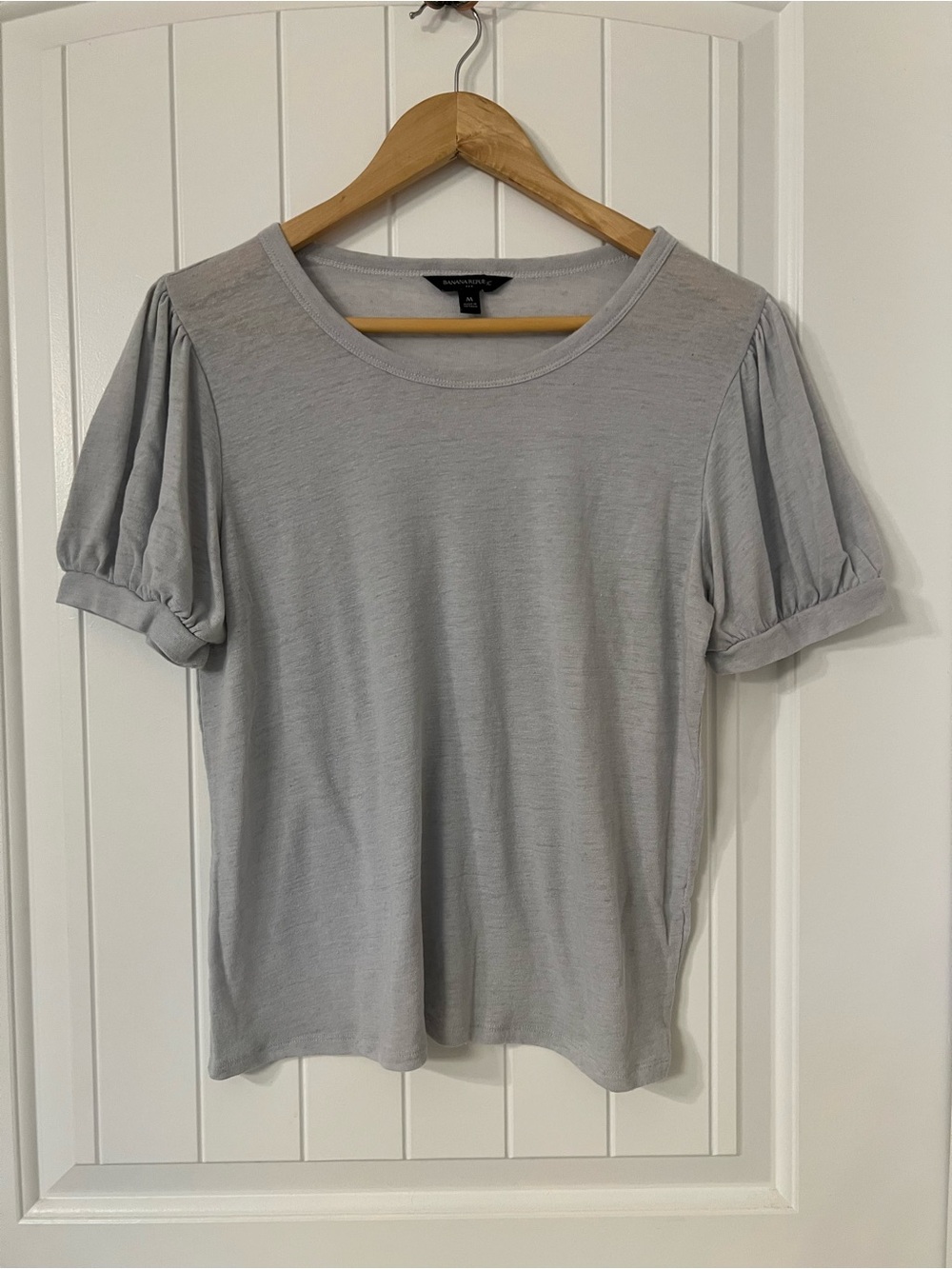 Bundle of Banana Republic & GAP blouses/tees in Grey, Navy, Coral, blue & black
